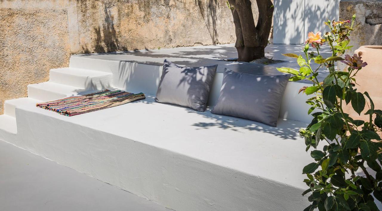Bohemian Nest - Cheerful 2-Bedroom Villa With Pool Dhavgáta Zewnętrze zdjęcie